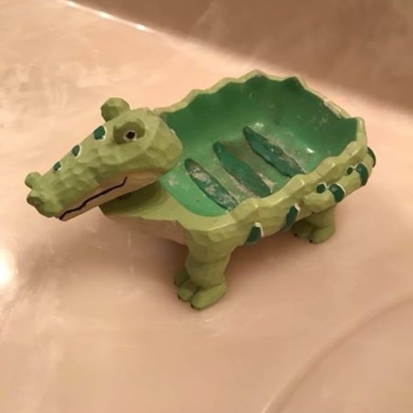 Other - Alligator soap dish